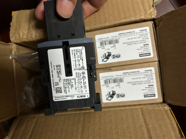 Siemens 3RT2015-1FB44-3MA0- Industrial Contactors