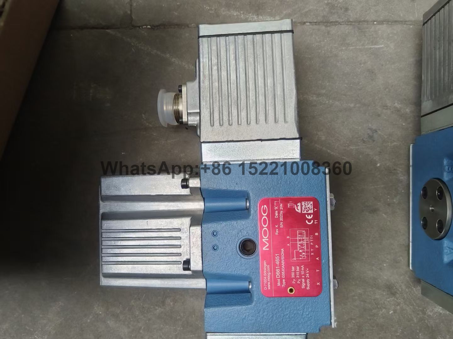 MOOG D661-4651 Servo Valve